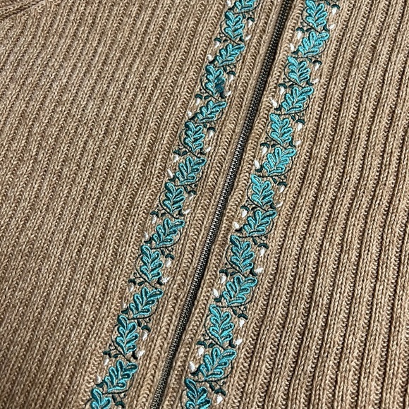 Woolrich Carmel Colored‎ Zip up Knit Sweater Vest with Leaf embroidery size M - Picture 4 of 9